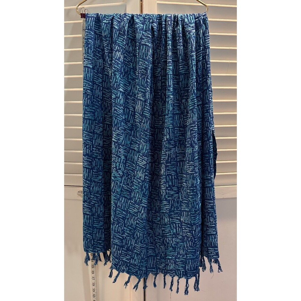 ALEGRE HANDMADE ABSTRACT FRINGED BLUE GEOMETRIC SCARF 100 %‎ RAYON INDONESIA